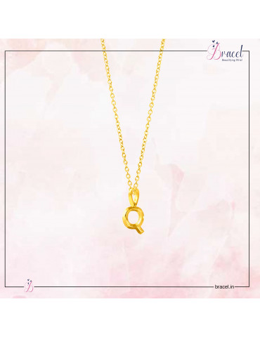 Gold Alphabet Q Pendant